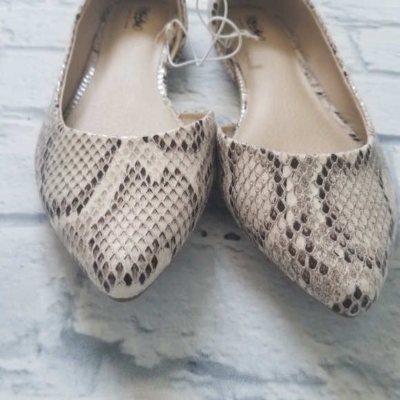 Snakeskin Python Print Pump Flats New - Picture 4 of 8
